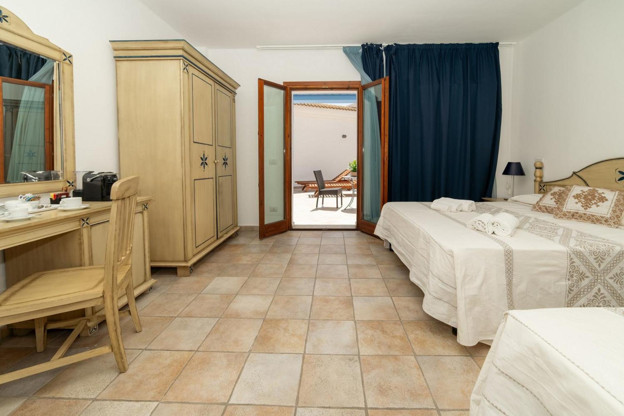 Gh Diana Hotel Santa Teresa Gallura Eksteriør billede